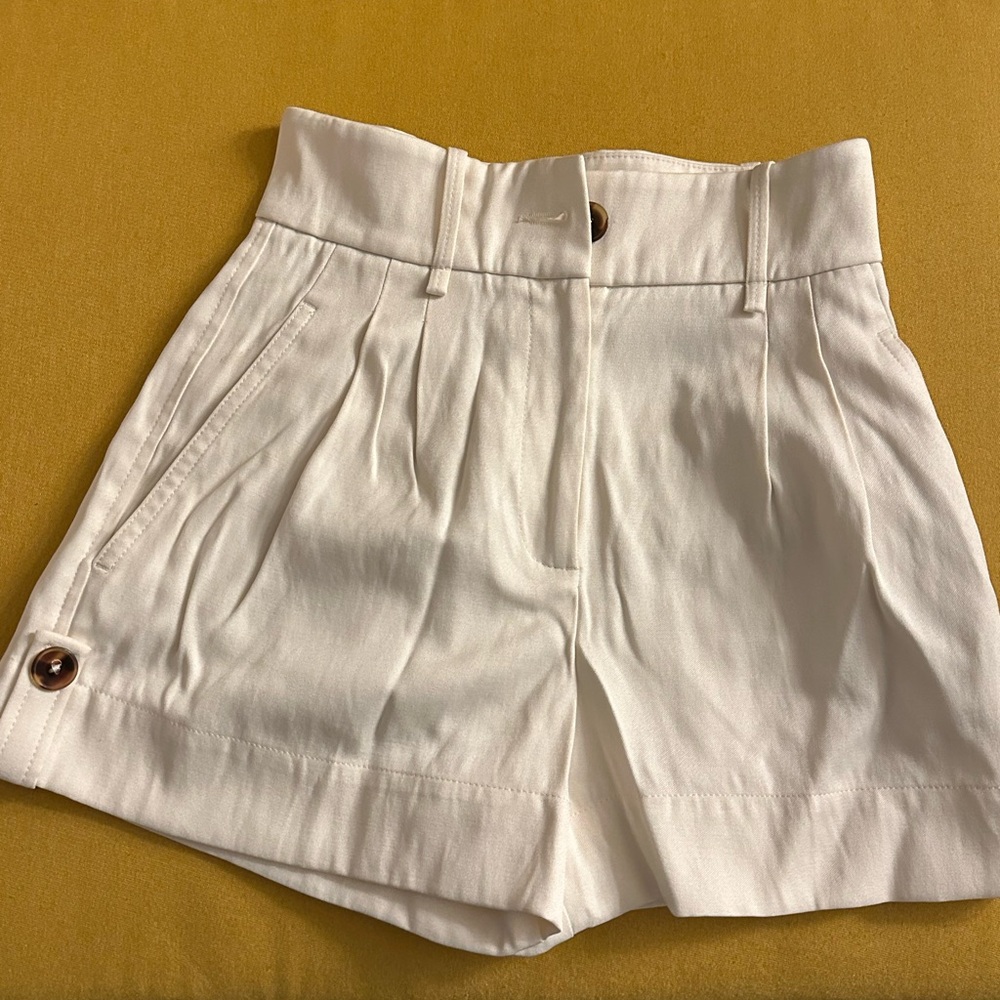Elegant White Women's Reiss Shorts